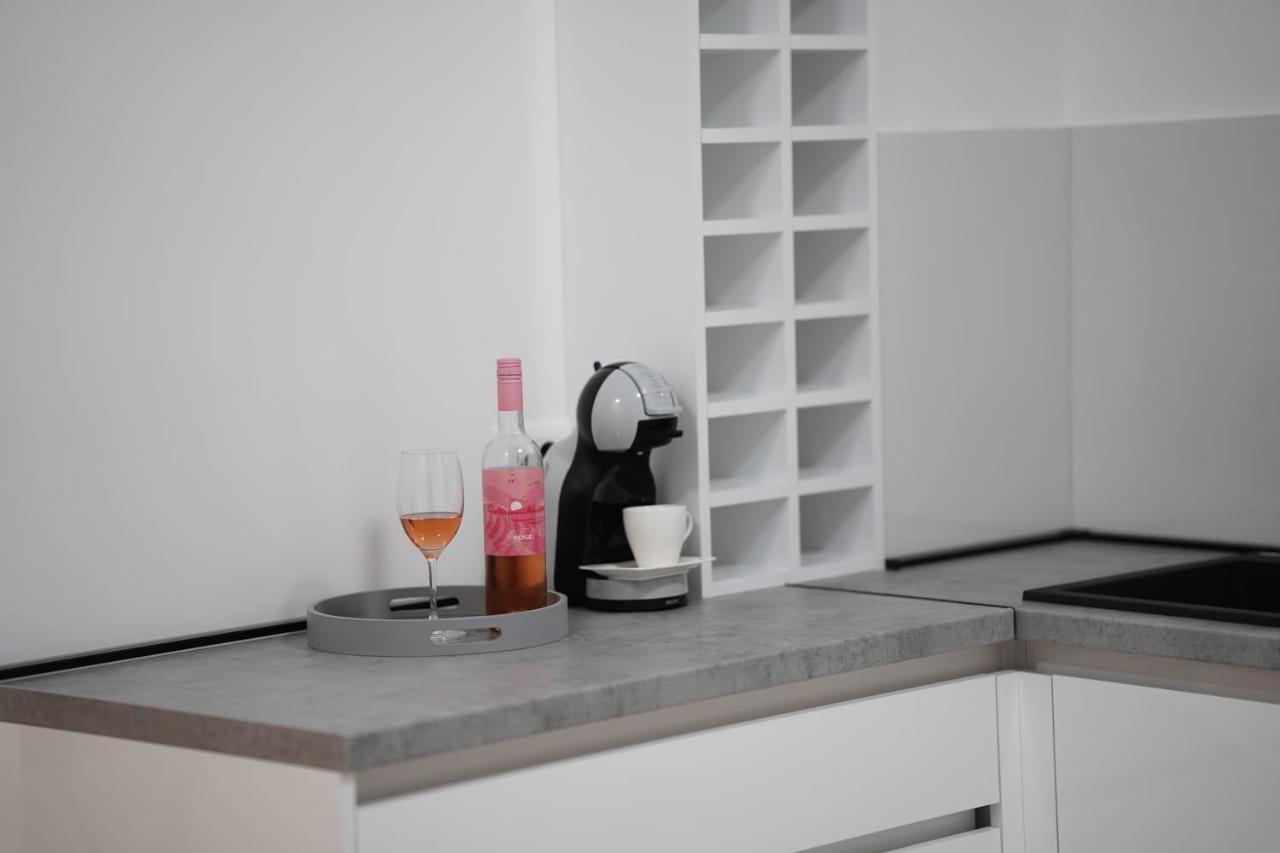 מאקרסקה Apartman Kim מראה חיצוני תמונה