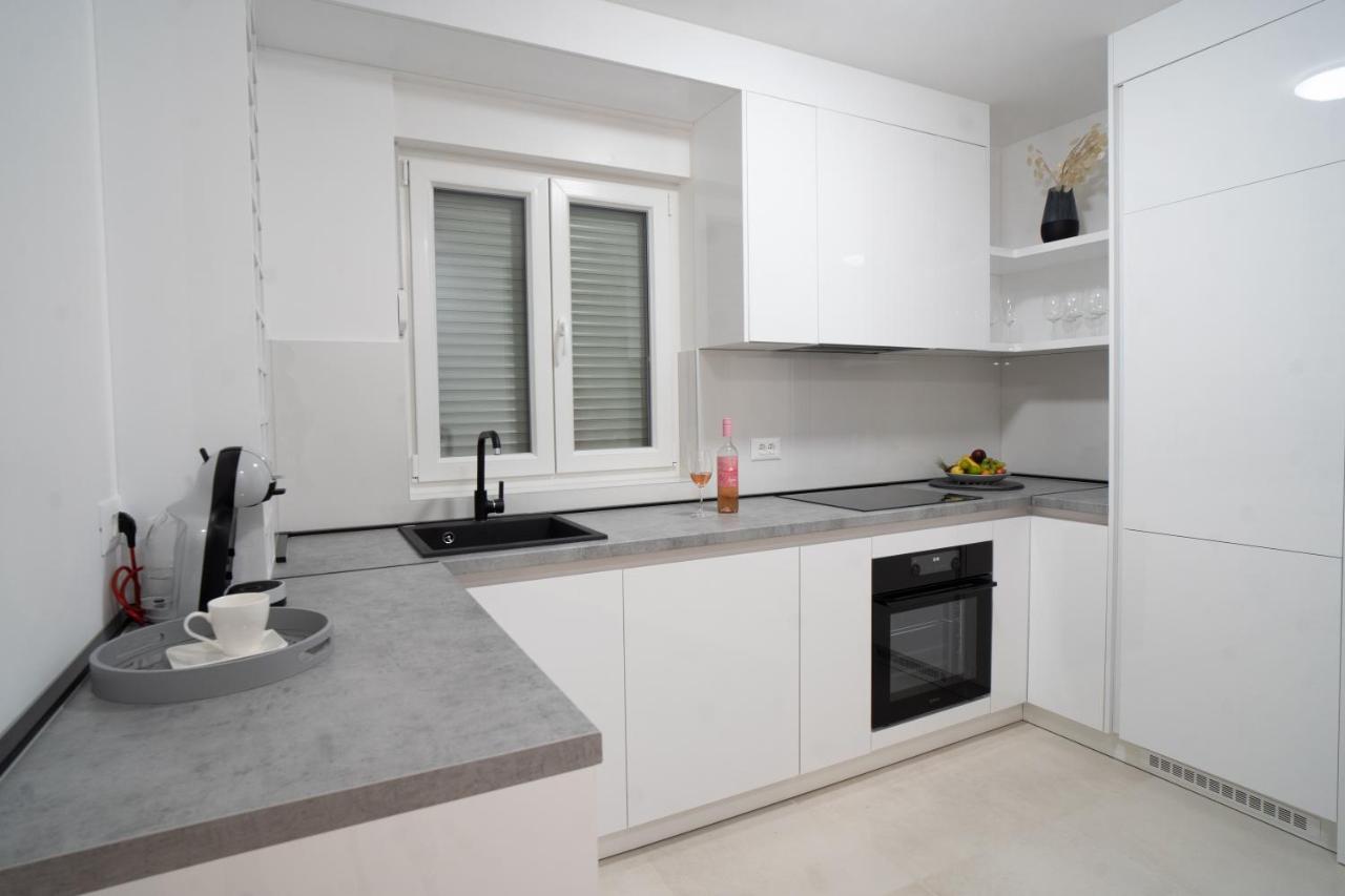 מאקרסקה Apartman Kim מראה חיצוני תמונה